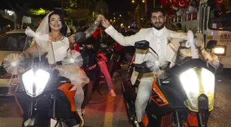 Cumhuriyet Bayramı'nda Düğün ve Kortej Coşkusu