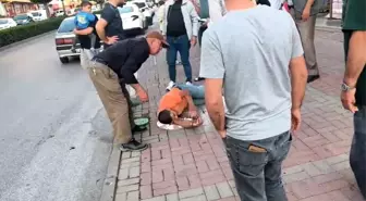 Manavgat'ta Motosiklet ve Otomobil Çarpıştı: Yabancı Sürücü Yaralandı