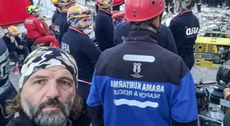 SUBÜ Arama ve Kurtarma Ekibi Gebze'de Bina Çökmesine Müdahale Etti