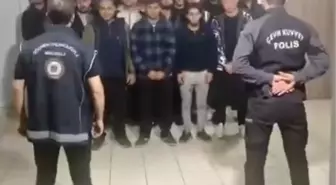 Bursa'da Göçmen Kaçakçılığı Operasyonu: 17 Yabancı Uyruklu Yakalandı