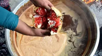 Aydın'da Geleneksel Yöntemlerle Nar Ekşisi Üretimi Devam Ediyor