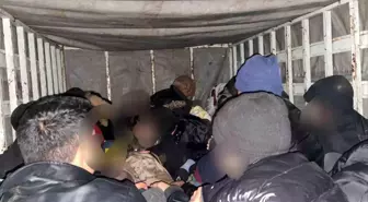 Çanakkale'de Göçmen Kaçakçılığı Operasyonu: 4 Organizatör ve 75 Kaçak Göçmen Yakalandı