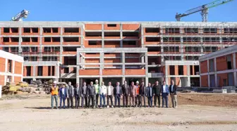 Canbey 'Bu eser, Balıkesir'imizin sağlıkta geldiği seviyeyi bir üst noktaya taşıyacak'