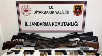 Diyarbakır'da Jandarma'nın Silah Operasyonu: 18 Tabanca ve 3 AK-47 Ele Geçirildi