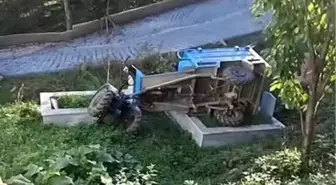 Kastamonu'da Tarım Aleti Devrildi, Sürücü Yaralandı