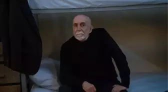 Kızılcık Şerbeti Hikmet kimdir?