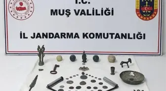 Muş'ta Tarihi Eser Operasyonu: Çok Sayıda Roma ve Urartu Dönemine Ait Eşya Ele Geçirildi