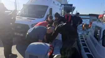 Kuşadası'nda Karadan Ulaşımı Olmayan Bölgedeki Yaralı Kurtarıldı