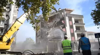 Sındırgı'daki Deprem Sonrası Enkaz Kaldırma ve Yıkım Çalışmaları Tamamlandı