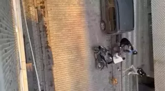 Sultangazi'de bir çift, kadının eski sevgilisi tarafından sokak ortasında darbedildi