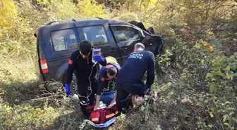 Tokat-Niksar Karayolunda Hafif Ticari Araç Uçuruma Yuvarlandı