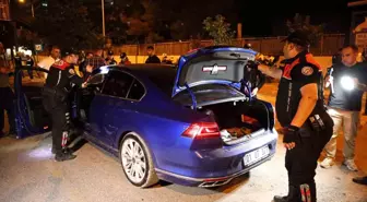 Adana'da Huzur ve Güven Uygulaması: Ruhsatsız Silahlar Ele Geçirildi, 72 Kişi Yakalandı