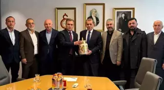 Alucra Vakfı Heyeti, Dursun Özbek'i Ziyaret Etti