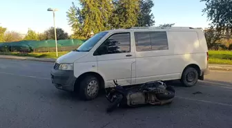 Manavgat'ta motosiklet-kamyonet kazası: 1 yaralı