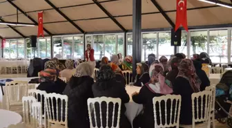 Aileyi Bekleyen Tehlikeler Konferansı Düzenlendi