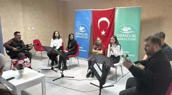 Bafra'da Gençler ve Huzurevi Sakinleri 'Aile Yılı' Etkinliğinde Buluştu