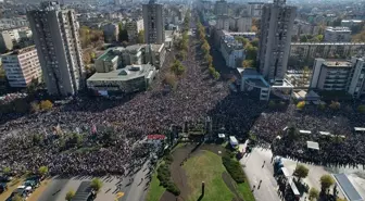 Novi Sad'da 16 Kişi İçin Anma Töreni Düzenlendi