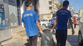 Cizre'deki Öğrenciler Çevre Temizliği Yaptı