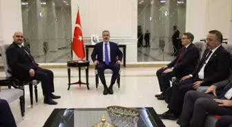 Hakan Fidan Irak Türkmen Cephesi Başkanı ile Görüştü