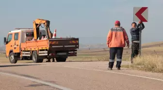 Beypazarı ve Güdül'de Trafik İşaret Levhaları Yenileniyor