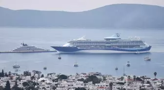 Bodrum'a İki Kruvaziyer Gemisiyle 1853 Turist Geldi