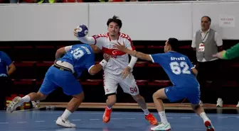 A Milli Erkek Hentbol Takımı, Avrupa Elemelerinde Güney Kıbrıs'ı 35-19 Yendi