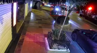 İzmir'de Motosiklet Kazası: Karşıya Geçmeye Çalışan Adam Hayatını Kaybetti