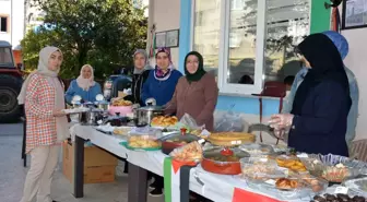 Ünye'de Filistinli Müslümanlara Destek İçin Hayır Çarşısı Düzenlendi