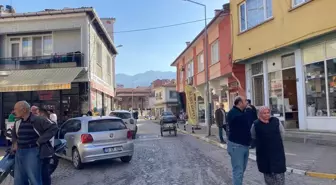 AFAD, saat 15,35'te merkez üssü Balıkesir'in Sındırgı ilçesi olan 4,9 büyüklüğünde deprem meydana geldiğini bildirdi