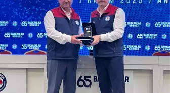 Eğitim Bir Sen Antalya Şubesi'ne Teşekkür Plaaketi