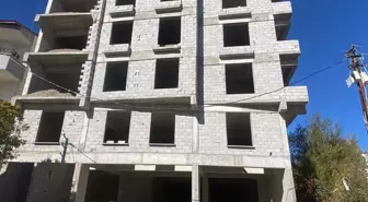 Ağrı'da İnşaat Halindeki Binada Çökme: 1 İşçi Hayatını Kaybetti