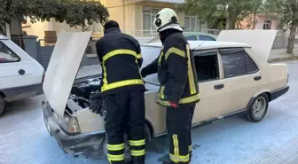Karaman'da Seyir Halindeki Otomobil Yangını Vatandaşların Müdahalesiyle Söndürüldü