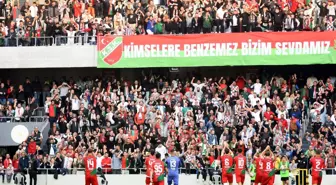 Karşıyaka, Uşakspor'u Yenip Liderliğini Sürdürdü