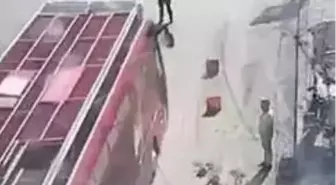 CHP Otobüsüne Sürdüğü İddia Edilen Şoförün Yurt Dışına Çıkış Yasağı Kaldırıldı