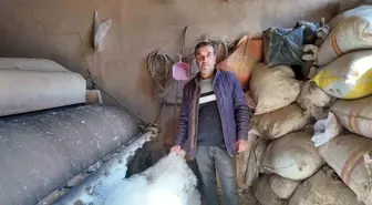 Siirt'te Abdullah Aydın'ın Yün Atölyesi: 30 Yıldır Yastık ve Yorgan Üretiyor