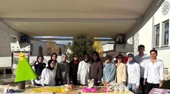 Hemşirelik Öğrencilerinden Sokak Hayvanlarına Destek Etkinliği