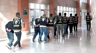 Antalya'da İş Yerine Zarar Veren 10 Kişi Tutuklandı