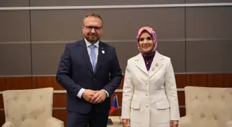 Bakan Göktaş, Dünya Sosyal Kalkınma Zirvesi'nde Çekya ile İşbirliklerini Görüştü