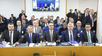 Bakan Kacır: Türkiye ekonomisi kesintisiz büyümesini 20 çeyrektir sürdürüyor