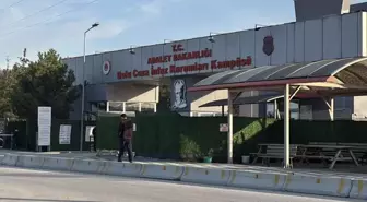 Cezaevinde babasının ağır yaraladığı 4 yaşındaki çocuktan haber var