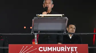 CHP Lideri Özgür Özel Ümraniye'de Miting Düzenledi