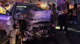 Antakya'da Otomobil ve Minibüs Çarpıştı: 11 Yaralı