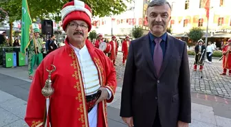 Kanuni Mehteran Takımı, Osmanlı Geleneğini Yaşatıyor