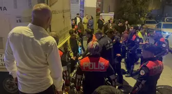 Küçükçekmece'de Yunus Polislerine Çarpan Araç İki Polisi Yaraladı