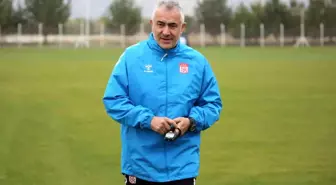 Sivasspor Teknik Direktörü Altıparmak: Manisa Maçı Final Niteliğinde