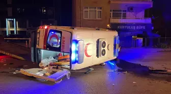 Samsun'da Ambulans ile Otomobil Çarpıştı: 5 Yaralı