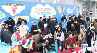 Sultangazi Belediyesi'nden Özel Gereksinimlilere Saç Kesim Etkinliği