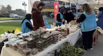 Tekirdağ'da Filistin'e Destek İçin Hayır Çarşısı Açıldı