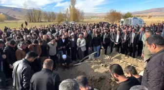 Otomobil ve Tanker Çarpıştı: Selma Karay Hayatını Kaybetti