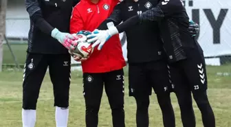 Altay'da Kaleci Krizi: 3 Kaleci Forma Şansı Buldu